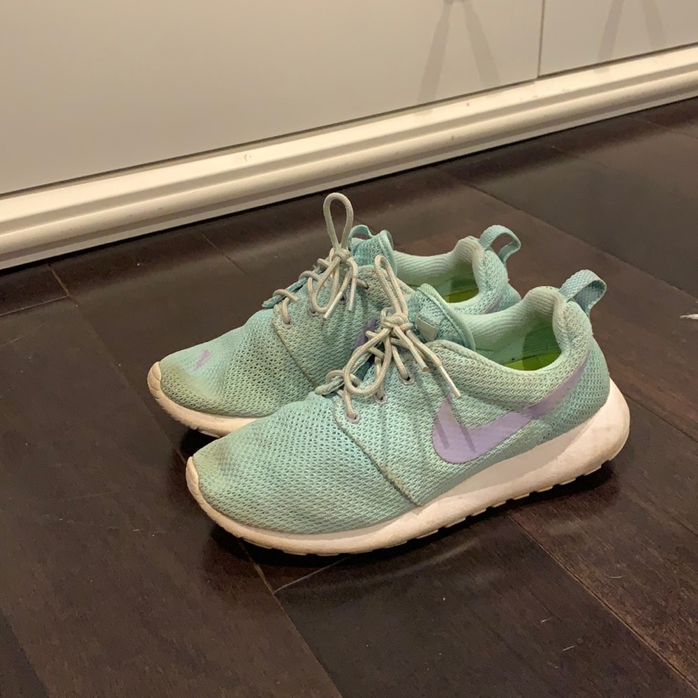 nike roshes